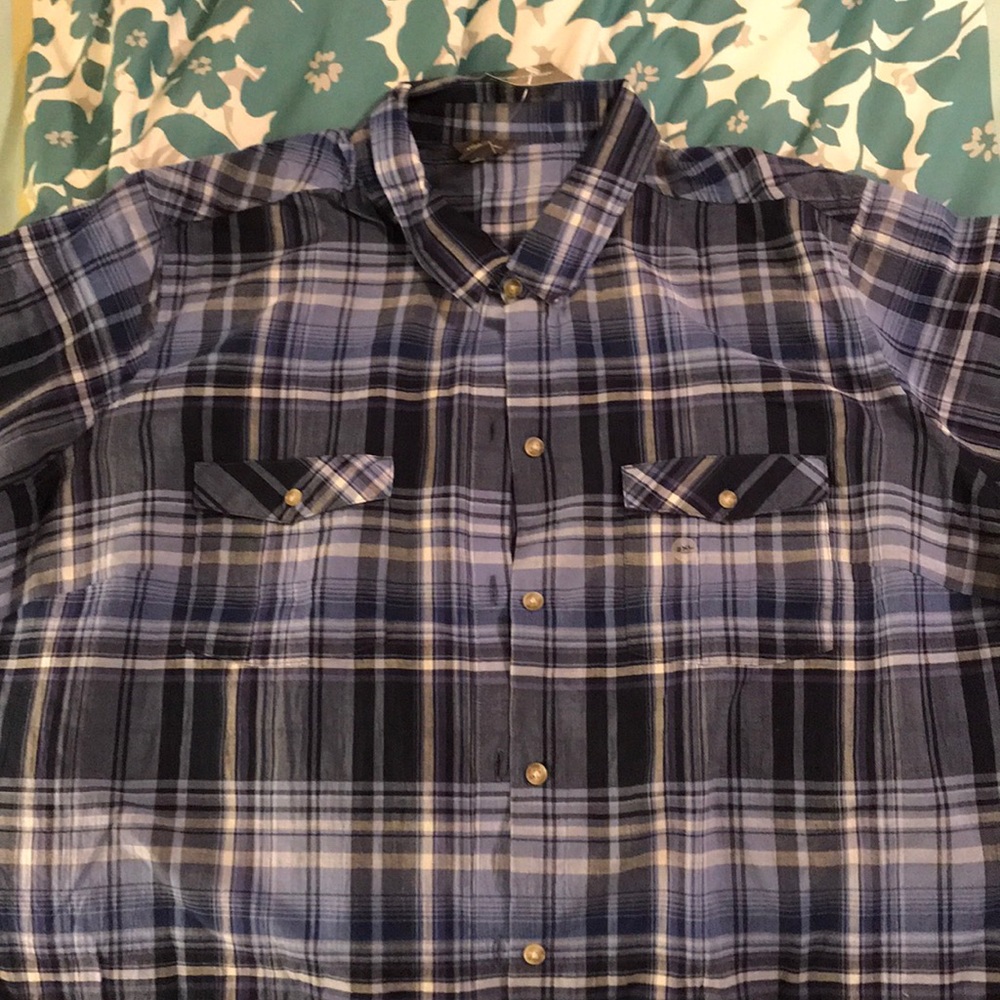 Plaid short sleeved button down shirt